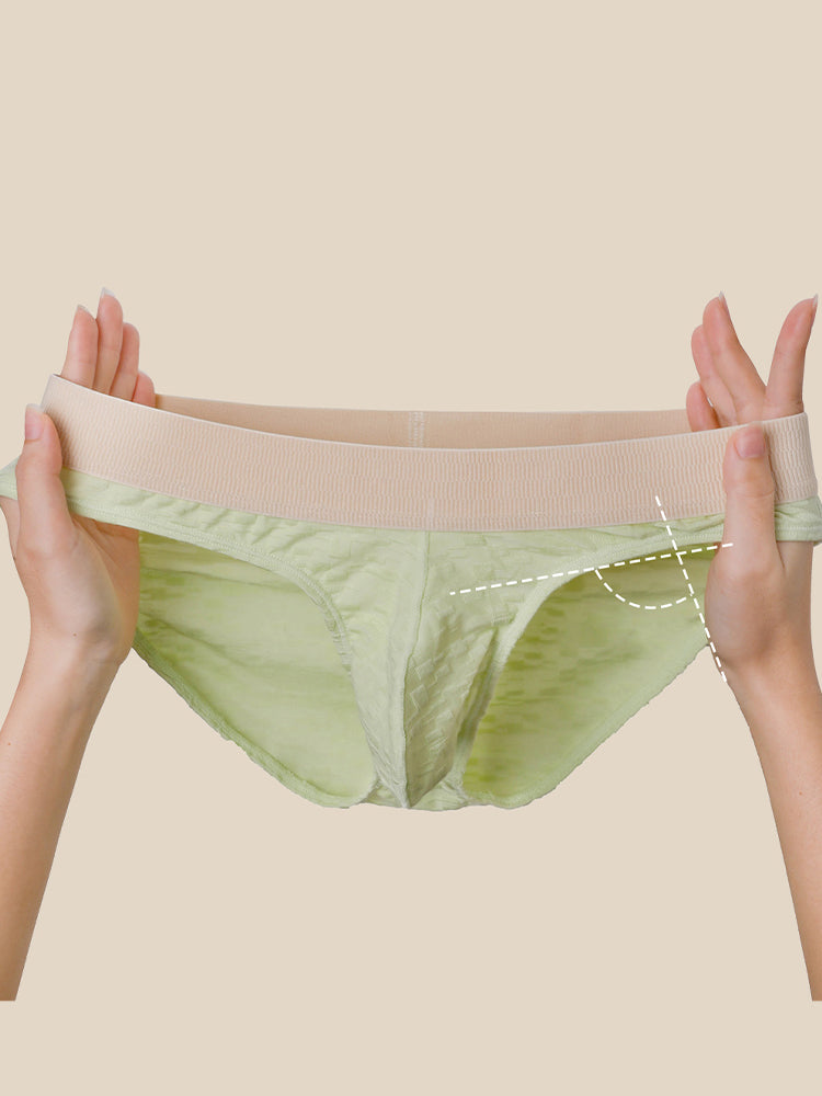 2 Pack Men's Seamless Quick-Dry Lightweight & Airy Sporty Cut Soft Briefs